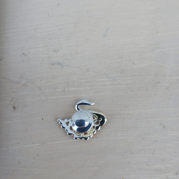 SWAROVSKI Vintage Lapel Tack Pin Silver Tone Swan Crytals Tiny - Picture 3 of 4